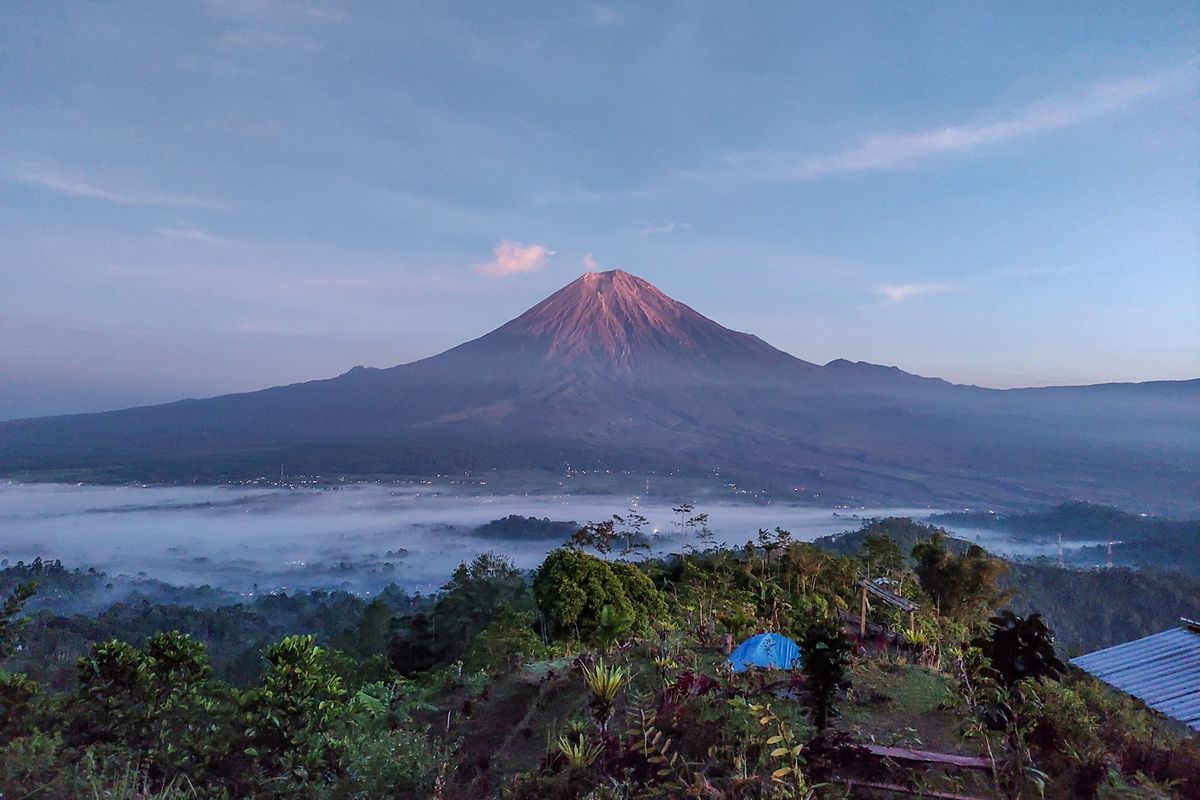Gunung Semeru, Semeru, gunung semeru, gunung semeru erupsi, Gunung Semeru Erupsi, Kolom Letusan 800 Meter, Sudah Terjadi 9 Kali