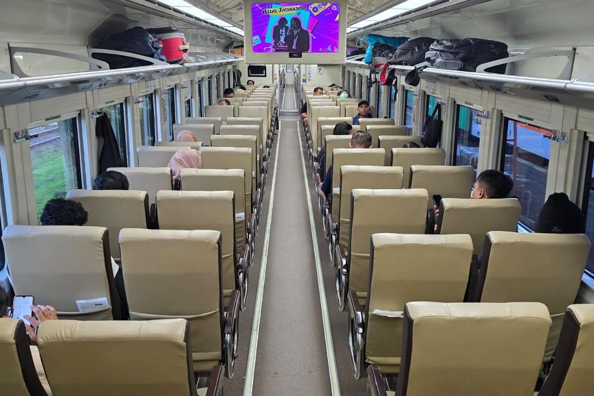 gerbong restorasi, gerbong kereta api, Tak Perlu Jalan Jauh, Pilih Kursi Ini Supaya Dekat dengan Kereta Makan