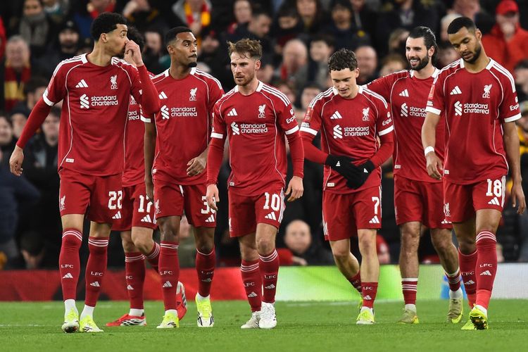 Piala FA, Liverpool, Dominik Szoboszlai, Gelandang asal Hungaria, Liverpool Vs Barnsley 4-1 di Piala FA: Dominik Szoboszlai Minta Maaf