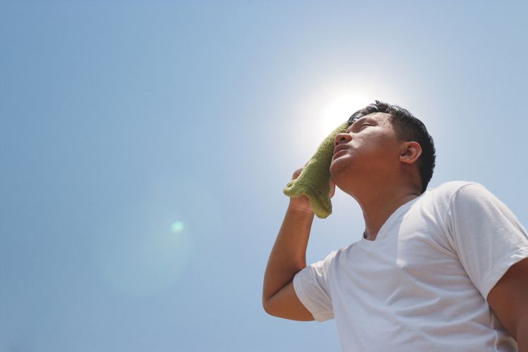lapar, Sering lapar, sering lapar, penyebab sering lapar, Sebab Kita Sering Merasa Lapar, Bikin Berat Badan Naik, 1. Makan makanan manis, 2. Stres, 3. Dehidrasi, 4. Diet ketat