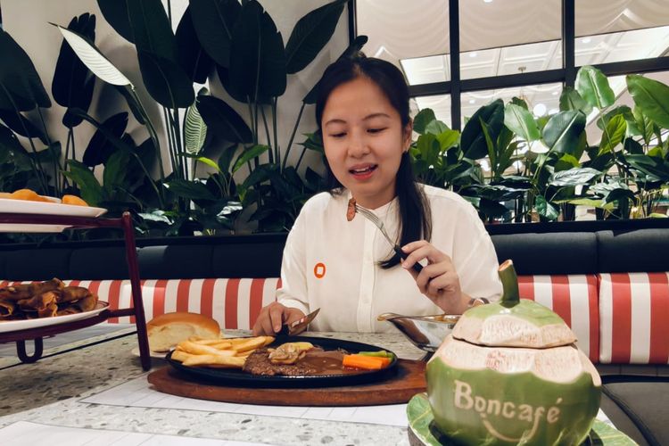 Steak, keluarga, Surabaya, kuliner, museum, Menikmati Kelezatan Steak Legendaris Surabaya Sejak 1977