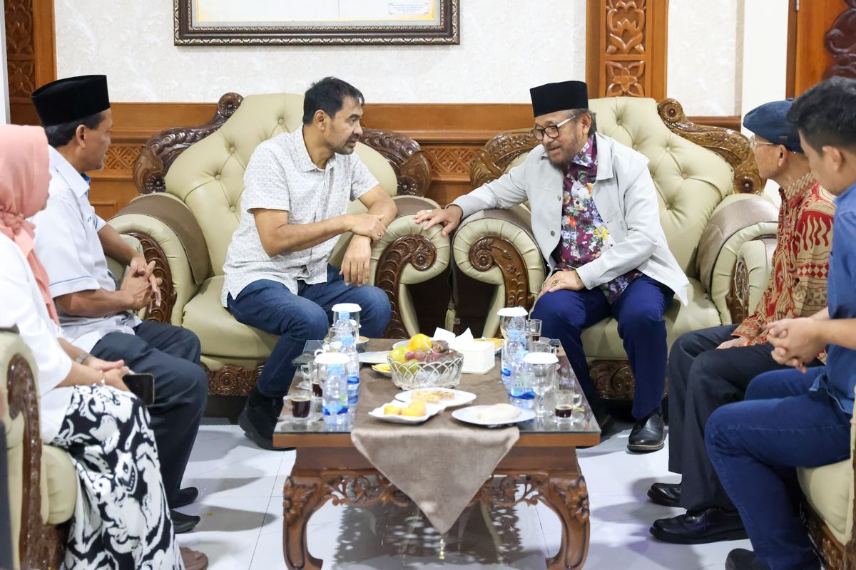 Aceh, Mualem, Gubernur Aceh, bantuan luar negeri, Gubernur Aceh Terima Bantuan Luar Negeri Lagi: Siapa yang Menolong, Ikhlas Kita Terima, Apresiasi Gubernur Aceh Terhadap Kepedulian Upland Resources, Bantuan Disalurkan ke Wilayah Terparah Terdampak Bencana, Upland Resources Galang Dana Rp 777 Juta untuk Bantuan, Pemerintah Aceh Terbuka untuk Bantuan Internasional