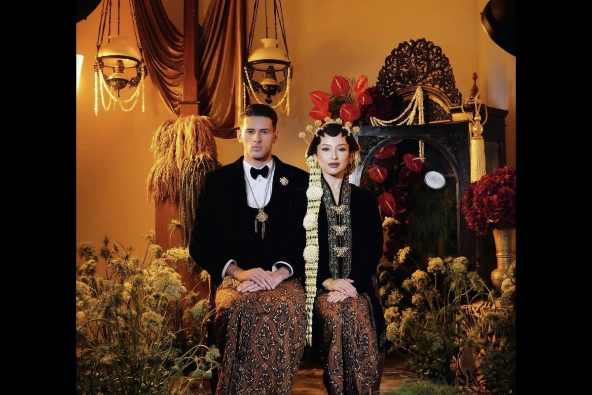 adat Jawa, Jennifer Coppen, Surabaya, adat Jawa klasik, Justin Hubner, Makna Filosofi Detail Prewedding Jennifer Coppen dan Justin Hubner, dari Paes hingga Cunduk Mentul