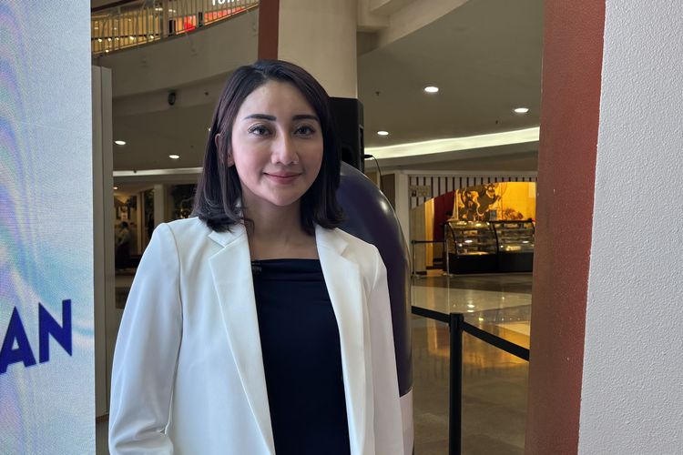 ketiak, bau ketiak, cara menghilangkan bau ketiak, skin barrier, ketiak bau, ketiak bau bawang, cara merawat ketiak, Cara agar tidak bau ketiak, ketiak bau saat berkeringat, cukur bulu ketiak, solusi agar ketiak tidak bau, 6 Cara Menghilangkan Bau Ketiak Menurut Dokter, Jaga Skin Barrier, 1. Cukupi cairan tubuh dan jaga kelembapan kulit, 2. Perhatikan makanan yang dikonsumsi, 3. Cara shaving yang aman agar kulit tidak iritasi, 4. Pilih bahan pakaian yang nyaman dan menyerap keringat, 5. Pilih deodoran yang melembapkan dan tidak mengiritasi kulit, 6. Jaga skin barrier agar ketiak tetap sehat