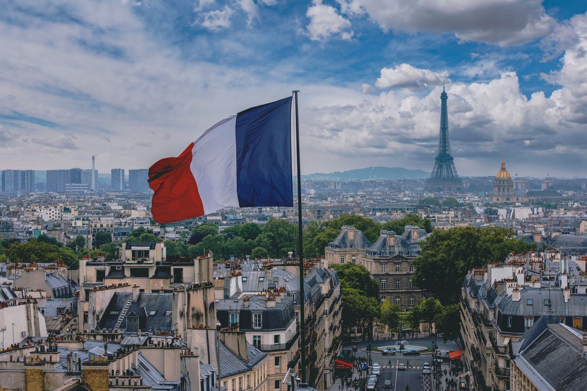 kota terindah di dunia, 10 Kota Terindah Dunia dengan Sejarah dan Arsitektur Ikonis, 1. Paris, Prancis, 2. Venesia, Italia, 3. Kyoto, Jepang, 4. Praha, Republik Ceko, 5. Cape Town, Afrika Selatan, 6. Rio de Janeiro, Brasil, 8. Dubrovnik, Kroasia, 9. Barcelona, Spanyol