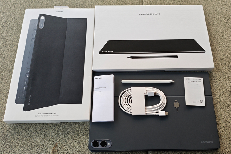 Samsung, hands on, unboxing, Samsung Galaxy Tab S11 Ultra, Menjajal Samsung Galaxy Tab S11 Ultra, Tablet Tipis dengan Layar Laptop Gaming, Kotak kemasan dan aksesori, Bodi tablet tipis dan ringan, Layar besar seperti laptop, Kamera jernih, support ultrawide, Fitur Galaxy AI bantu produktivitas, Stylus S Pen super ringan, Book cover keyboard bikin "aman"