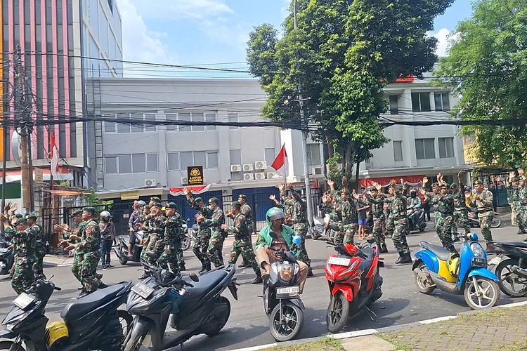 transjakarta, Bus Rapid Transit, angkutan umum, aksi massa, mikrotrans, Imbas Aksi Massa, Cek Angkutan Umum yang Non-Aktif Hari Ini