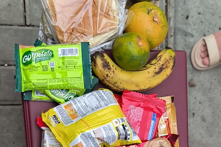 Makan Bergizi Gratis, makan bergizi gratis, menu MBG, Polemik Menu Program MBG, BGN Tegaskan Tak Ada Kebijakan Penyaluran Bahan Mentah, BGN: Program MBG Fokus pada Intervensi Gizi, Kasus Hanya Ditemukan di Satu SPPG, BGN Jelaskan Penyaluran MBG Saat Libur Sekolah, Temuan Kasus Menu MBG di Tangerang Selatan