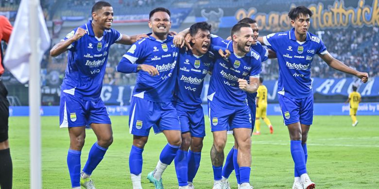PSBS Biak, Super League, Febri Hariyadi, Persis, Milomir Seslija, Milomir Seslija Soroti Tingkat Kebugaran Febri Hariyadi Usai Jalani Debut di Persis Solo