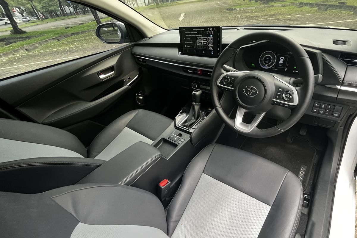 Mengulas Tuntas Interior Toyota Vios Hybrid 2026: Modern Ergonomis