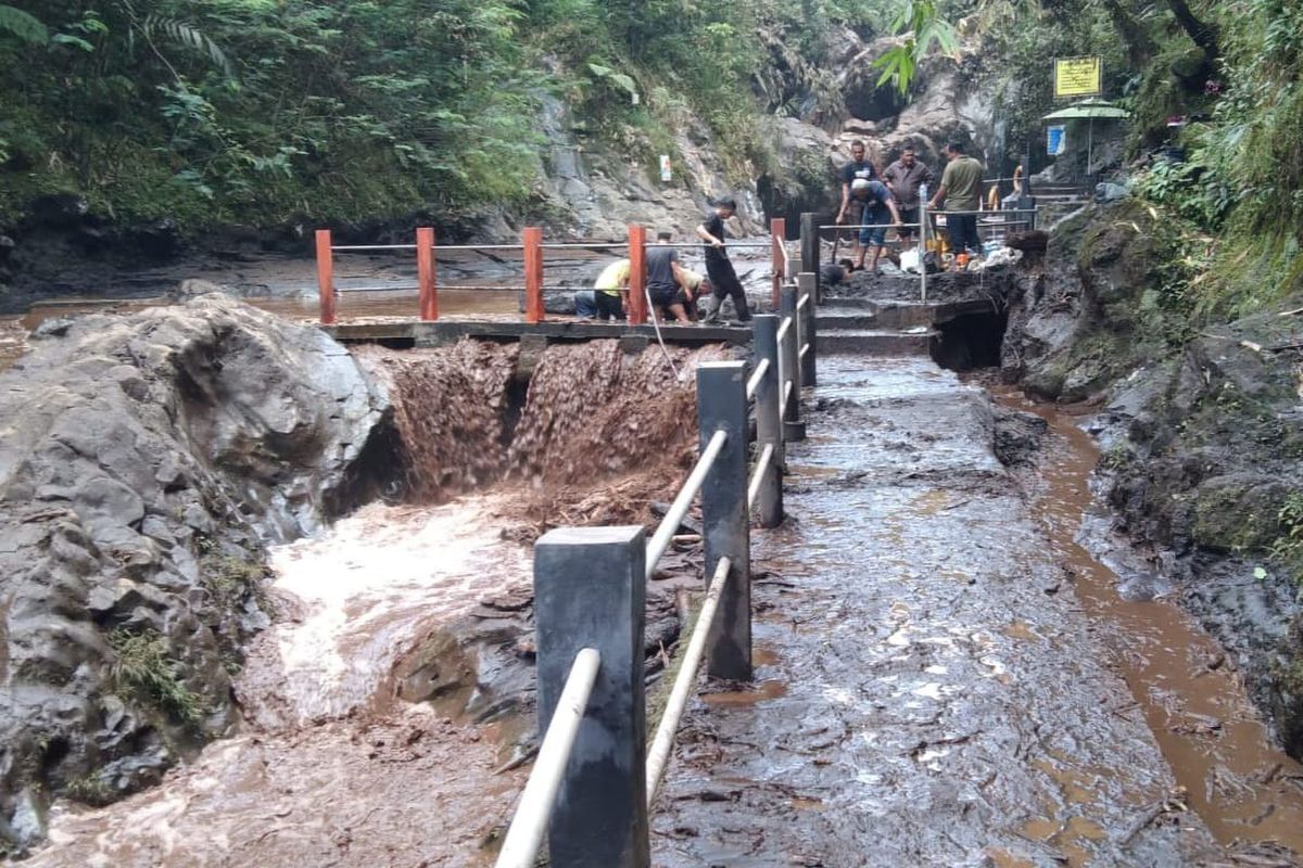 Gunung Slamet, Telaga Sunyi, Terdampak Banjir Bandang Gunung Slamet, Telaga Sunyi Baturraden Ditutup Sementara 