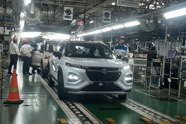 Faisol Riza, ekspor kendaraan, industri manufaktur, ekonomi global, Ekspor Otomotif Indonesia Meningkat di Tengah Ketidakpastian Ekonomi