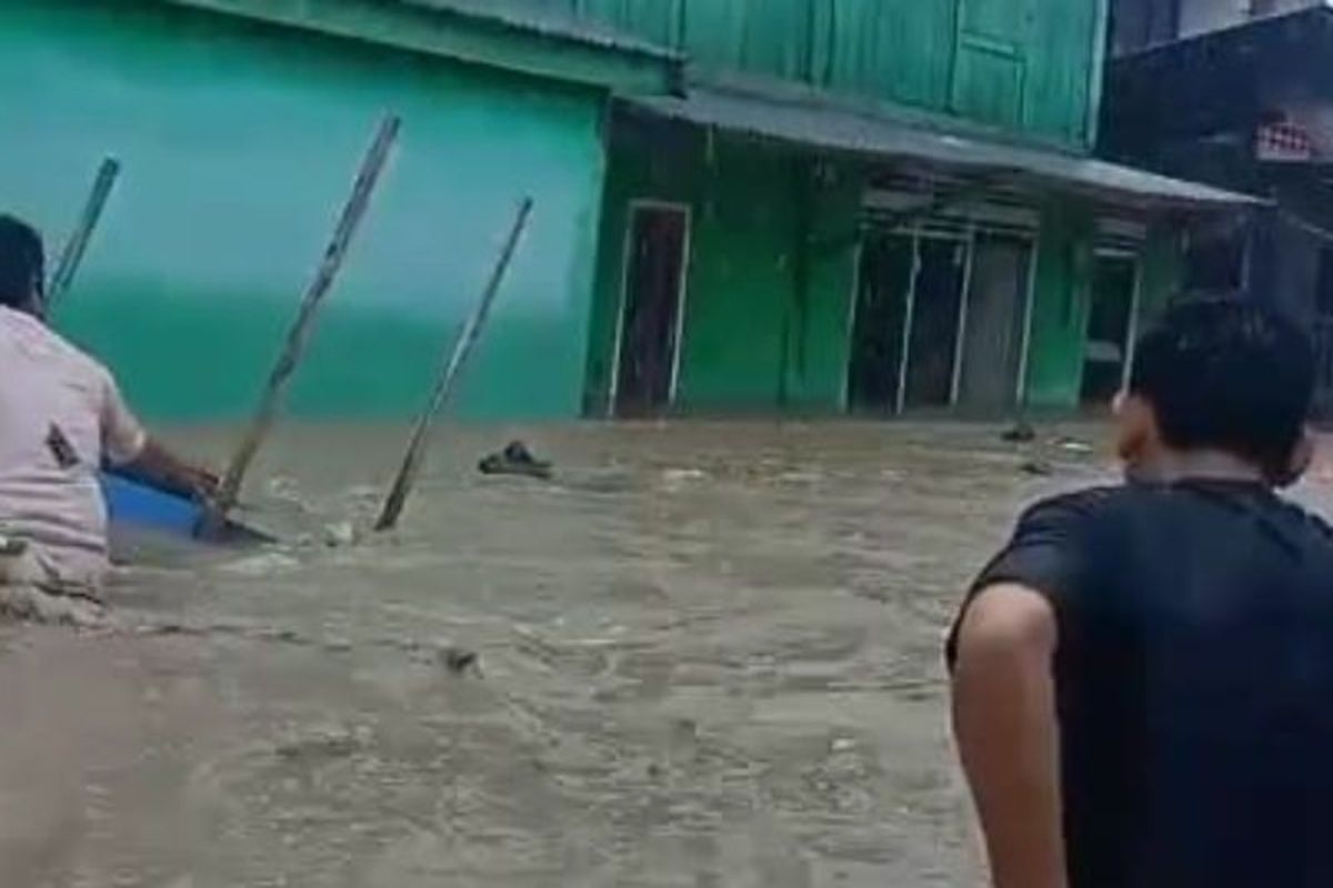 Sulteng, banjir, Donggala, Banjir Terjang 4 Desa di Donggala Sulteng: 3 Rumah Hanyut, 1 Jembatan Putus