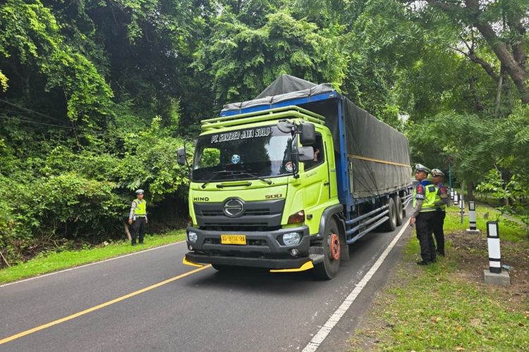 angkutan barang, mudik, truk, Kemenhub Tindak 158 Truk ODOL Selama Periode Arus Mudik Lebaran 2026