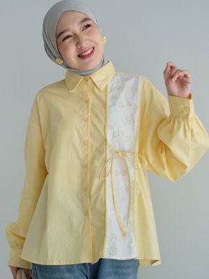 5 Inspirasi OOTD Bukber 2026, Bikin Look Kamu Auto-Fresh, 1. Rani Stripes Shirt – Haidee and Orlin (Rp300.000-an), 2. Jelena Shirt and Pants One Set – Hosofolshopaholic (Rp160.000-an), 3. Karuri Shirt – Myrubylicious (Rp190.000-an), 4. Kulot Pensil – Its Saudaree (Rp99.000), 5. Rok Rilis Almond Milk – Inkano (Rp219.000)