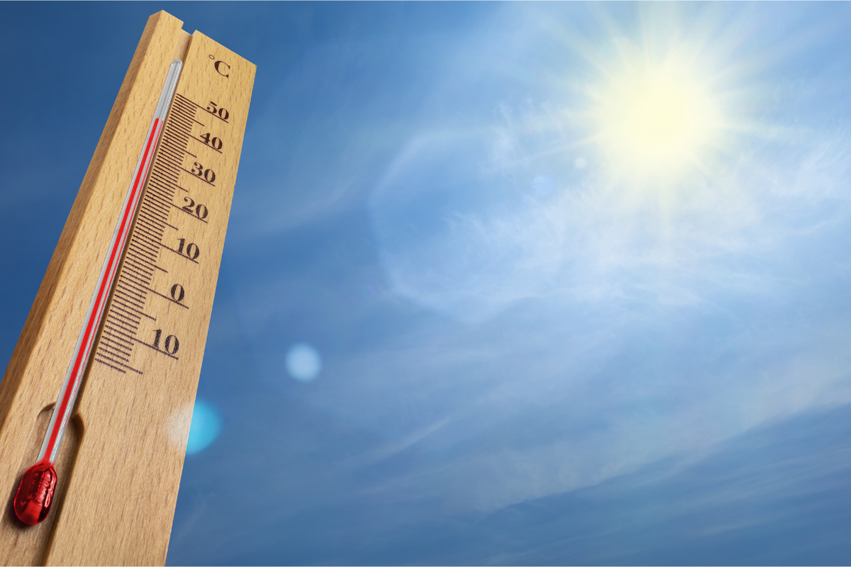 BMKG, cuaca panas, suhu panas, penyebab cuaca panas, BMKG: Suhu Tertinggi 34 Derajat Celsius di Sejumlah Kota Indonesia