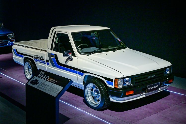 Hilux, Toyota, pikap, Pikap Kabin Ganda, evolusi toyota hilux, Setengah Abad Evolusi Toyota Hilux