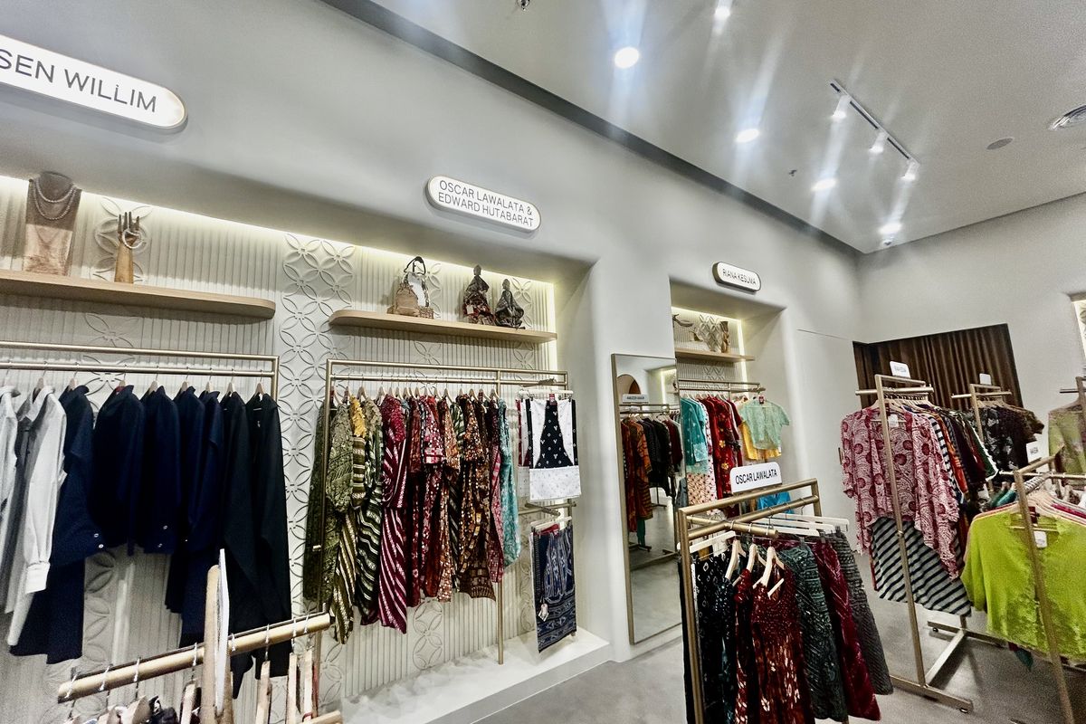 Sarinah, wastra Indonesia, outlet ke 14 sarinah, sarinah di JPO, Sarinah di Jakarta Premium Outlet, sarinah alam sutera, outlet sarinah baru, Sarinah Buka Gerai Baru, Gandeng 16 Merek Lokal Kenalkan Wastra Indonesia ke Turis Asing