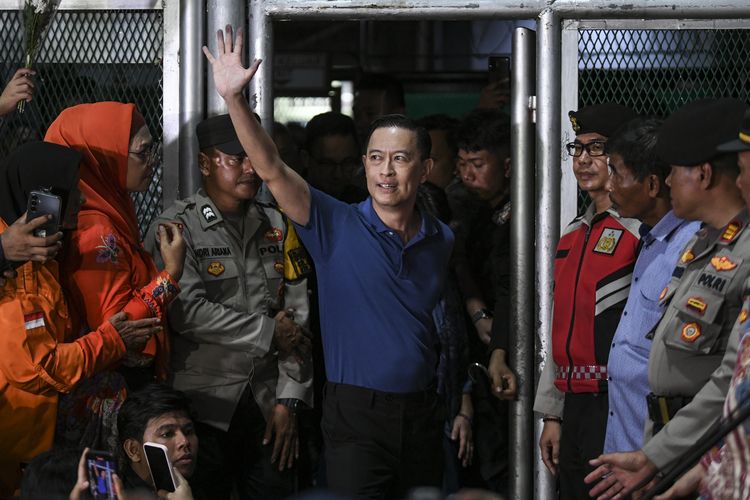 Yusril Ihza Mahendra, Tom Lembong, Presiden Prabowo, abolisi tom lembong, menko kumham imipas, Menko Yusril soal Abolisi Tom Lembong: Presiden Koreksi karena Tak Ada Unsur Kesalahan dan Mens Rea