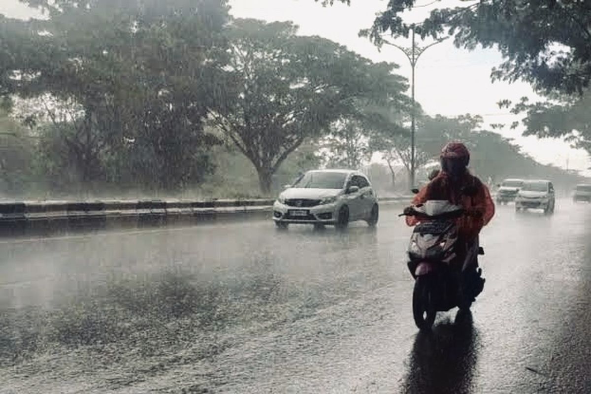 BMKG, peringatan dini cuaca, hujan, angin kencang, Hujan, Angin Kencang, Angin kencang, bmkg, peringatan dini cuaca BMKG, BMKG: Hujan Lebat dan Angin Kencang Berpotensi Landa Sejumlah Wilayah pada Senin, 30 Juni 2025, Wilayah Bestatus Siaga Hujan Lebat, Wilayah Berstatus Waspada Hujan Lebat, Potensi Angin Kencang di Berbagai Wilayah, Imbauan BMKG dan Akses Informasi Cuaca