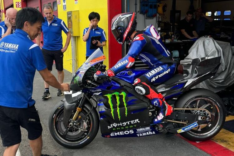 Andrea Dovizioso, MotoGP, pebalap tes, Yamaha Motor Racing, Pebalap Tes, Sirkuit Mugello, motogp 2025, MotoGP Italia 2025, Andrea Dovizioso Resmi Jadi Pebalap Tes Yamaha
