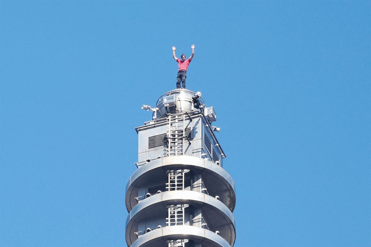 Serba-serbi Taipei 101, Gedung yang Dipanjat Alex Honnold Tanpa Pengaman, 1. Pernah menjadi gedung tertinggi di dunia, 2. Merupakan gedung multifungsi, 3. Dibangun sejak 1999, 4. Tahan gempa dan topan, 5. Desain arsitektur bambu, 6. Puncak gedung tertinggi di Taiwan, 7. Salah satu lift tercepat di dunia, 8. Lokasi perayaan tahun baru