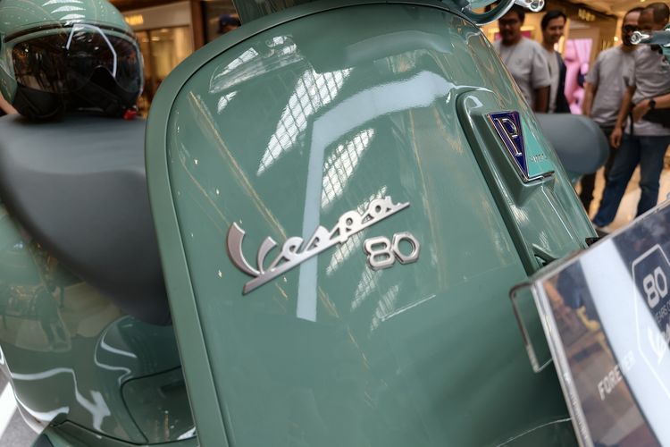 Vespa, Vespa 80th Anniversary, Vespa Primavera 80th Anniversary, Vespa Sprint 80th Anniversary, Vespa GTS 250 80th Anniversary, Vespa Rilis Tiga Model 80th Anniversary, Harga Mulai Rp 63 Jutaan