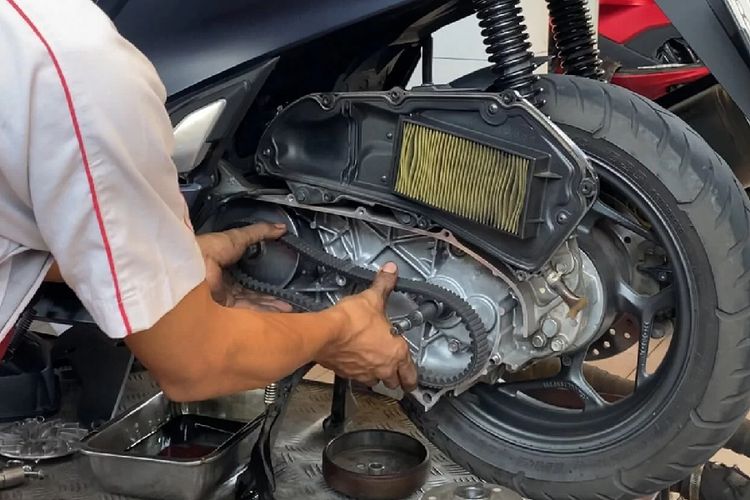 motor, hujan, banjir, Perawatan, Nekat Terobos Genangan, CVT Motor Bisa Rusak