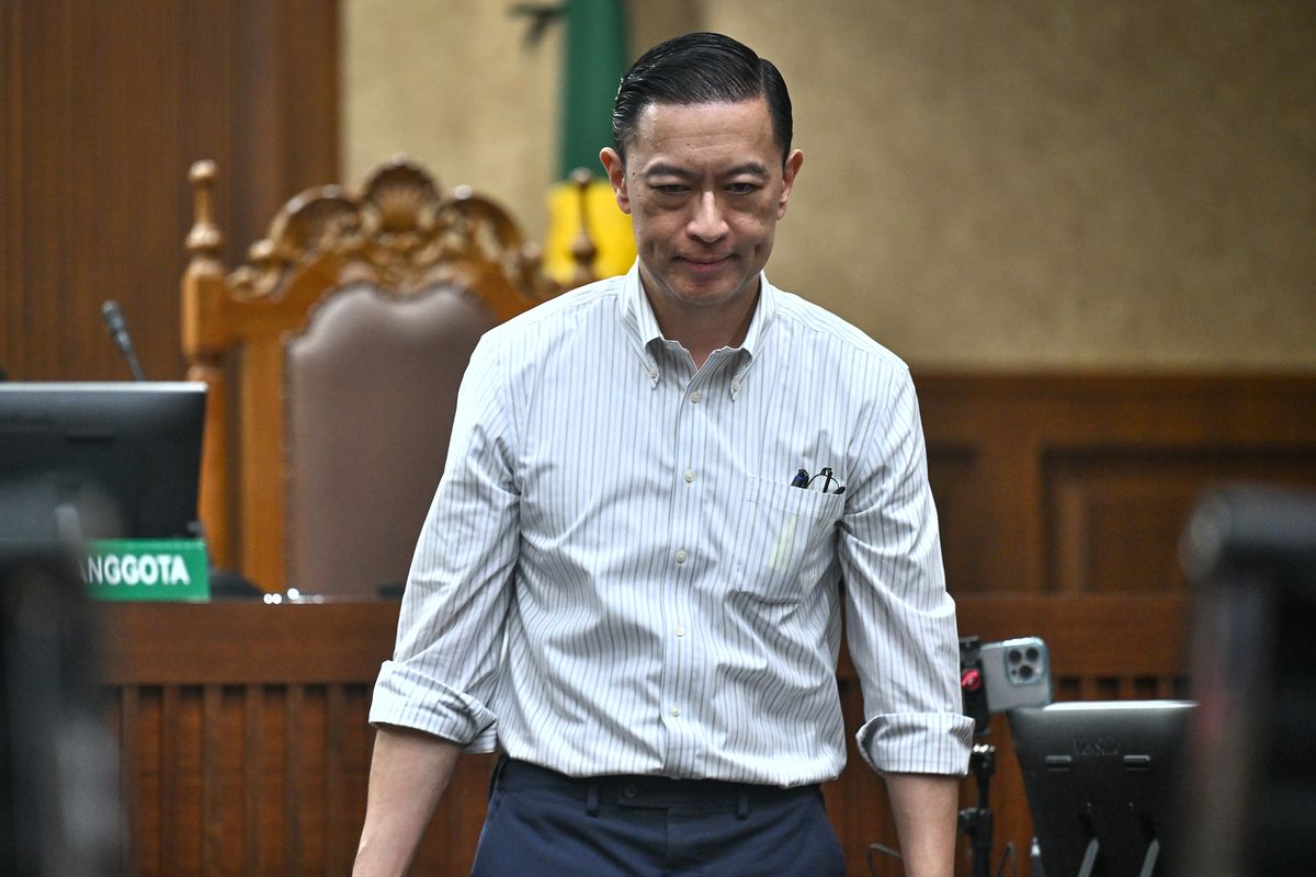Tom Lembong, vonis tom lembong, Tom Lembong divonis 4 tahun dan 6 bulan penjara, hasil putusan tom lembong, Diiringi Lagu Indonesia Raya, Tom Lembong Dengar Vonis 4,5 Tahun Penjara