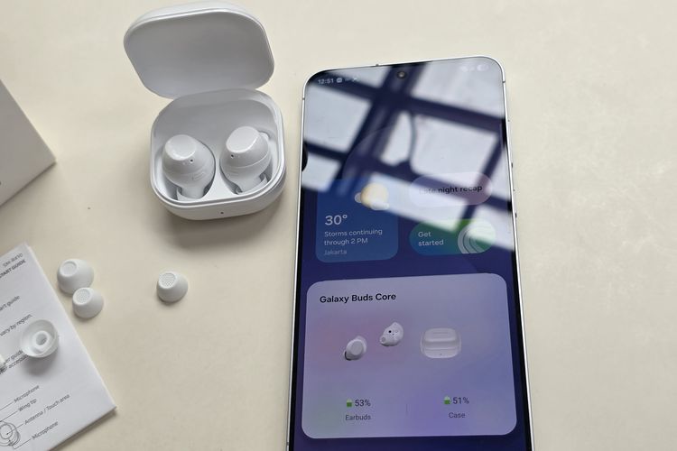 Galaxy Buds Core, Samsung, Galaxy Buds FE, earbud, TWS Samsung, Galaxy AI, Samsung Galaxy Buds Core, harga Galaxy Buds Core, tws termurah samsung, tws bluetooth, Sebulan Cobain Galaxy Buds Core: TWS Termurah Samsung yang Nggak Murahan