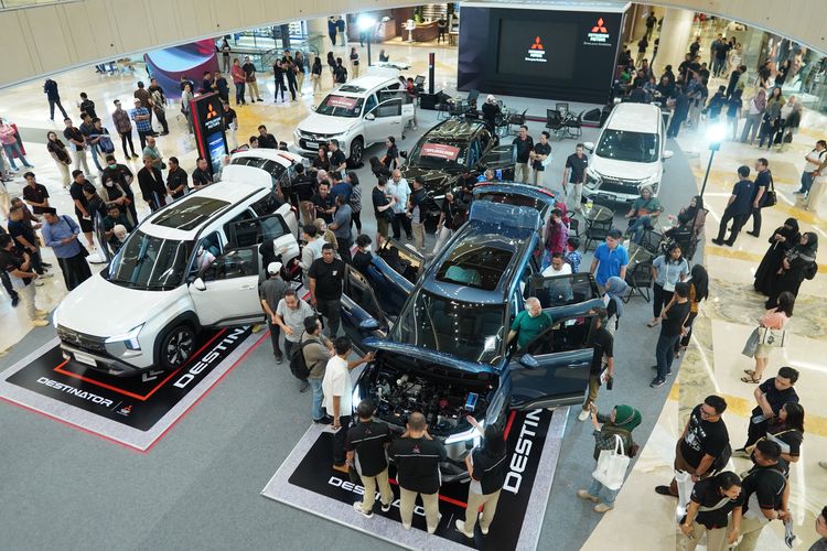 Mitsubishi Destinator, GAIKINDO Indonesia International Auto Show, GIIAS, sport utility vehicle, SUV premium, mesin turbo, Mitsubishi Motors Krama Yudha Sales Indonesia (MMKSI), suv premium, Gaikindo Indonesia International Auto Show, SUV Mitsubishi Destinator Resmi Dirilis dengan Tiga Varian Unggulan, Harga mulai Rp 385 Juta