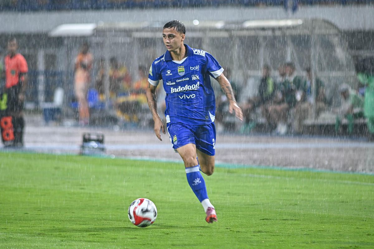 Persib Bandung, Persib Bandung vs Persebaya, Eliano Reijnders, Super League 2025-2026, Bojan Hodak, Thom Haye, Kata-kata Eliano Reijnders Usai Debut di Persib Bandung