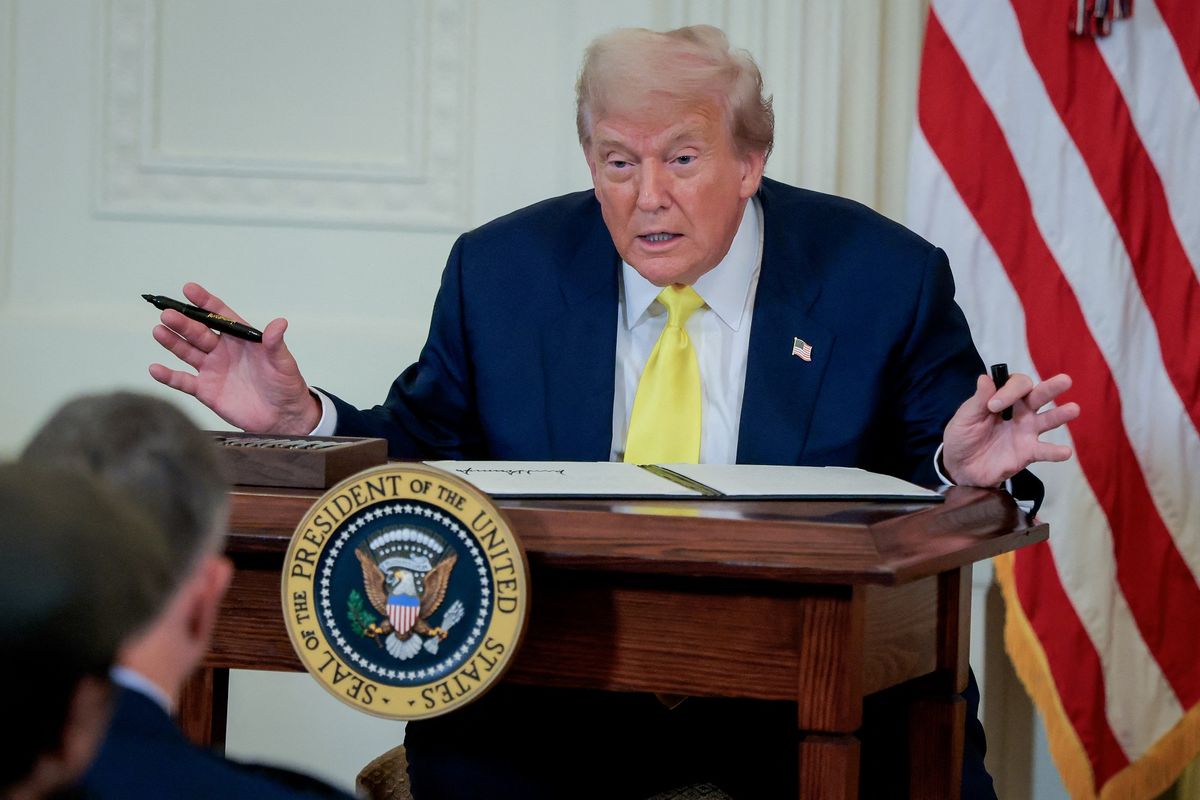 Donald Trump, Taylor Swift, pertunangan, Travis Kelce, pertunangan taylor swift, Donald Trump Ucapkan Selamat atas Pertunangan Taylor Swift dan Travis Kelce