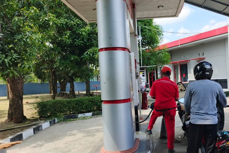 Harga BBM Pertamina, harga BBM, Harga BBM Shell, harga BBM hari ini, harga BBM Shell terbaru, harga bbm pertamina september 2025, harga bbm september 2025, harga bbm bp 2025, harga bbm vivo september, kelangkaan BBM di SPBU swasta, daftar harga bbm pertamina hari ini, harga pertamax turbo dan dexlite, harga Revvo Vivo terbaru, barhga bbm pertamina hari ini, Harga BBM Pertamina, Shell, BP, dan Vivo Stabil Pekan Ketiga September 2025, Meski Ada Isu Kelangkaan, Harga BBM Pertamina, Shell, BP, Vivo masih sama, Daftar harga BBM Pertamina di Jakarta, Daftar harga BBM Shell September 2025, Daftar harga BBM BP September 2025, Daftar harga BBM Vivo September 2025