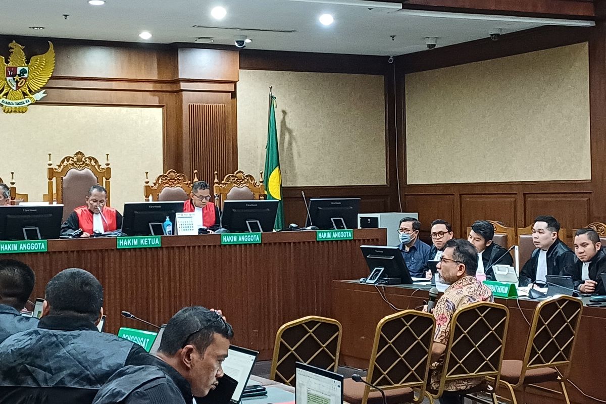 Majelis Hakim Pengadilan Tindak Pidana Korupsi, Tipikor, vonis, eks pejabat Mahkamah Agung, Zarof Ricar, Pengadilan Tipikor Jakarta Pusat, tipikor, vonis 16 tahun zarof ricar, eks pejabat mahkamah agung, majelis hakim pengadilan tindak pidana korupsi, Gratifikasi Fantastis Zarof Ricar, Kenapa Tidak Dihukum Maksimal? Ini Alasan Majelis Hakim