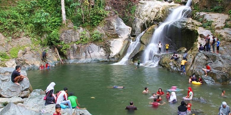 air terjun, 7 Wisata Air Terjun di Aceh, Cocok untuk Healing dari Penatnya Kerja, 1. Air Terjun Suhom, 2. Air Terjun Kuta Malaka, 3. Air Terjun Pria Laot, 4. Air Terjun Blang Kolam, 5. Air Terjun 7 Tingkat, 6. Air Terjun Peucari, 7. Air Terjun Tansaran Bidin