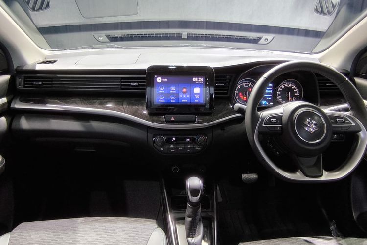 Xpander Cross, Mitsubishi Xpander Cross, Suzuki XL7 Hybrid Alpha Kuro, xl7 alpha kuro, new xl7 hybrid, komparasi xl7 vs xpander cross, Adu XL7 Hybrid Alpha Kuro Vs Xpander Cross: Pertarungan MPV Rasa SUV, Desain dan Dimensi, Mesin dan Performa, Fitur Keselamatan dan Kenyamanan, Plus – Minus, Kesimpulan