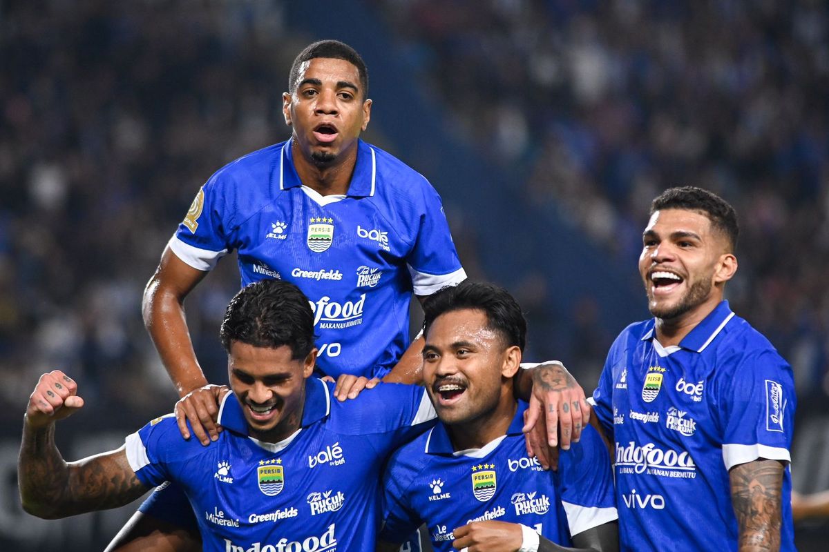 Super League, Persib, Madura United, Persib Bandung, Ramon Tanque, Uilliam Barros, Andrew Jung, Frans Putros, Super League 2025-2026, Persib vs Madura United, Hasil Persib Vs Madura United 5-0, Frans Putros Tutup Pesta Gol Maung Bandung