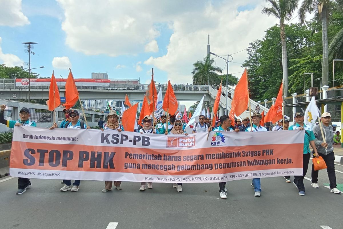 demo dpr hari ini, demo 28 agustus, pegawai dpr wfh, pegawai dpr kerja dari rumah, pegawai dpr wfh saat aksi demo, pegawai DPR kerja dari rumah demo buruh, Pegawai DPR Bakal WFH Saat Aksi Demo Buruh di Gedung DPR RI