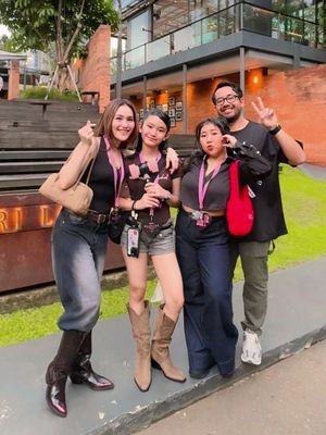 Ayu Ting Ting, Nagita Slavina, Syifa Hadju, BLACKPINK, Aaliyah Massaid, konser Blackpink, Enzy Storia, konser blackpink jakarta, konser blackpink 2025, Gaya 13 Seleb Menonton Konser BLACKPINK di Jakarta, Aurel Pakai Baju Arsy, 1. Syahnaz Sadiqah, 2. Aaliyah Massaid, 3. Nagita Slavina, 4. Kiky Saputri, 5. Enzy Storia, 6. Ayu Ting Ting, 7. Melody Laksani, 7. Hesti Purwadinata, 8. Aurel Hermansyah &amp; Arsy Hermansyah, 9. Kesha Ratuliu, 10. Syifa Hadju, 11. Ashanty, 12. Anang Hermansyah, 13. Beby Tsabina
