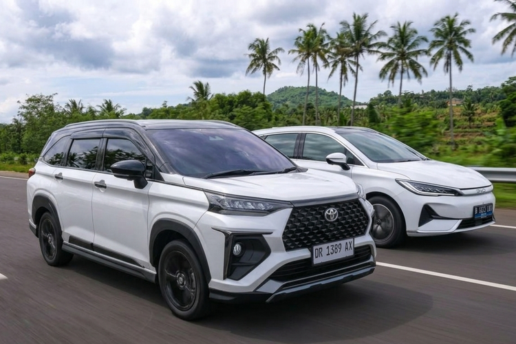 Geely EX2 Pro, Veloz Hybrid, BYD M6, Penjualan LCGC, Mobil Listrik, Johann Zarco, MotoGP Catalunya, Mobil Listrik Rp 200 Jutaan, Veloz Hybrid vs BYD M6, Review Geely EX2 Pro