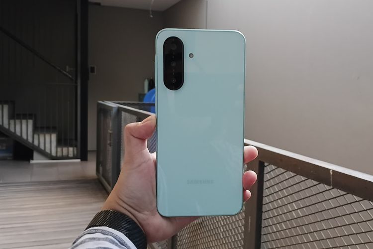 Lebaran 2026, HP Lebaran, Oppo, Vivo, 44 HP Harga Rp 3 Juta - Rp 6 Juta buat Lebaran 2026, Banyak Pilihan, 1. Oppo Reno 12F 5G, 2. Oppo Reno 13F 4G, 3. Oppo Reno 13F 5G, 4. Oppo A6t Pro, 5. Oppo A6 Pro 4G, 6. Oppo A6 Pro 5G, 7. Oppo A6, 8. Oppo A6x, 9. Oppo A6t, 10. Oppo A6t Pro 5G, 11. Oppo A5i Pro 5G, 12. Vivo V40 Lite, 13. Vivo V50 Lite, 14. Vivo V40 Lite 5G, 15. Vivo V50 Lite 5G, 16. Vivo V60 Lite, 17. Vivo V60 Lite 5G, 18. Vivo Y400, 19. Realme 15T 5G, 20. Realme 15 5G, 21. Realme 14 5G, 22. Realme 14T 5G, 23. Realme 13+ 5G, 24. Realme 13 4G, 25. Realme P3 5G, 26. Realme C85 5G, 27. Redmi Note 15 5G, 28. Redmi Note 15 Pro 5G, 29. Redmi Note 14 Pro 5G, 30. Redmi Note 14 Pro Plus 5G, 31. Poco X7 5G, 32. Poco X7 Pro 5G, 33. Poco F7, 34. Samsung Galaxy A17, 35. Samsung Galaxy A17 5G, 36. Samsung Galaxy A26 5G, 37. Samsung Galaxy A36 5G, 38. Tecno Camon 50, 39. Tecno Camon 50 Pro 5G, 40. Tecno Phantom V Flip 5G, 41. Infinix Note 40 Pro 5G, 42. Infinix Note 40 Pro+ 5G, 43. Infinix GT 20 Pro, 44. Infinix Note 60 Pro