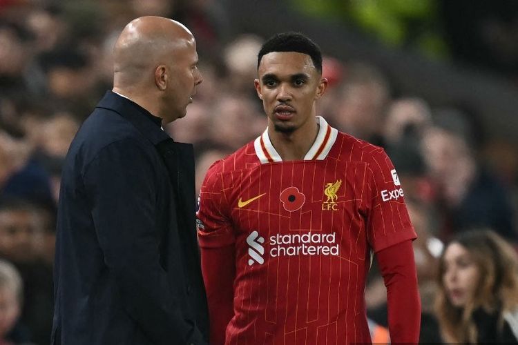Liverpool, Arne Slot, Trent Alexander-Arnold, Liverpool vs Real Madrid, Liga Champions 2025, Arne Slot Ajak Suporter Penuhi Anfield dan Sambut TAA Jelang Big Match Liverpool vs Real Madrid, Slot: Suporter Harus Hadir dan Dukung Tim, Madrid Datang dengan Modal Enam Kemenangan Beruntun, Trent Alexander-Arnold Kembali ke Anfield sebagai Pemain Madrid, Xabi Alonso Pastikan TAA Siap Bermain