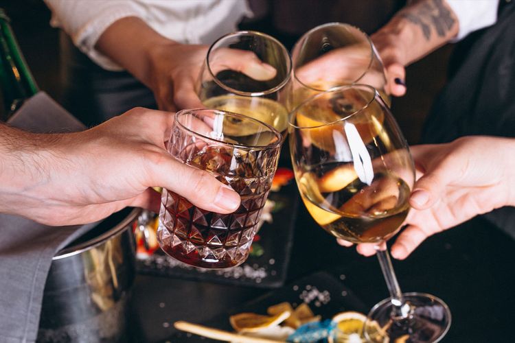 Arab Saudi, kebijakan alkohol di arab saudi, aturan alkohol di arab saudi, vision 2030 saudi arabia adalah, vision 2030 saudi, Arab Saudi Akan Izinkan Alkohol di 600 Kawasan Wisata Mulai 2026