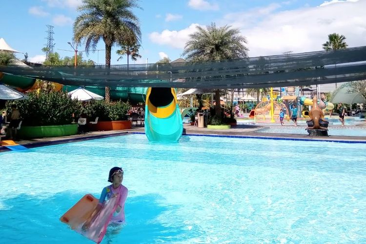Tempat wisata ramah anak di Bandung, tempat wisata ramah anak di Bandung, tempat wisata di Bandung, tempat wisata ramah anak di bandung, tempat wisata di bandung untuk anak, tempat wisata di bandung yang lagi hits, rekreasi di bandung lembang, 10 Wisata Ramah Anak di Bandung, Pas untuk Libur Panjang Idul Adha, 1. Farmhouse Susu Lembang, 2. Orchid Forest Cikole, 3. Panghegar Waterboom, 4. Floating Market Lembang, 5. Jendela Alam, 6. Dusun Bambu, 7. Trans Studio Bandung, 8. Dago Dreampark, 9. Minimania Lembang, 10. Museum Geologi Bandung