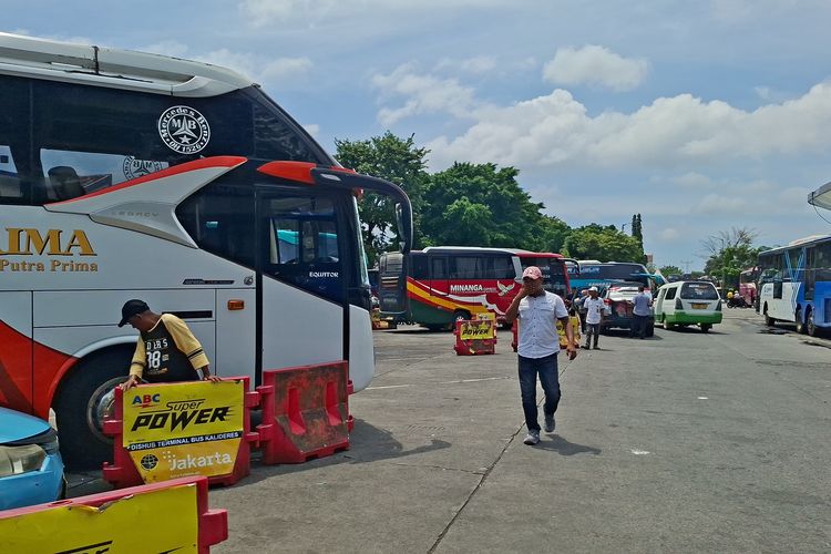 sanksi, trayek, terminal, Kemenhub, Tak Masuk Terminal, PO Bus Siap-siap Kena Sanksi Berat