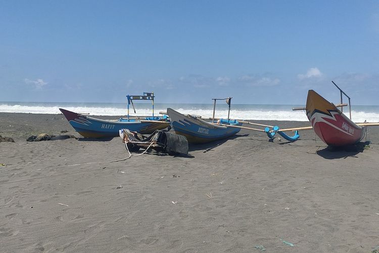 Kulonprogo, pantai, 6 Pantai di Kulonprogo Yogyakarta dengan Pemandangan Sunset Terbaik, 1. Pantai Glagah, 2. Pantai Congot, 3. Pantai Trisik, 4. Pantai Bugel, 5. Pantai Pasir Kadilangu, 6. Pantai Mlarangan Asri