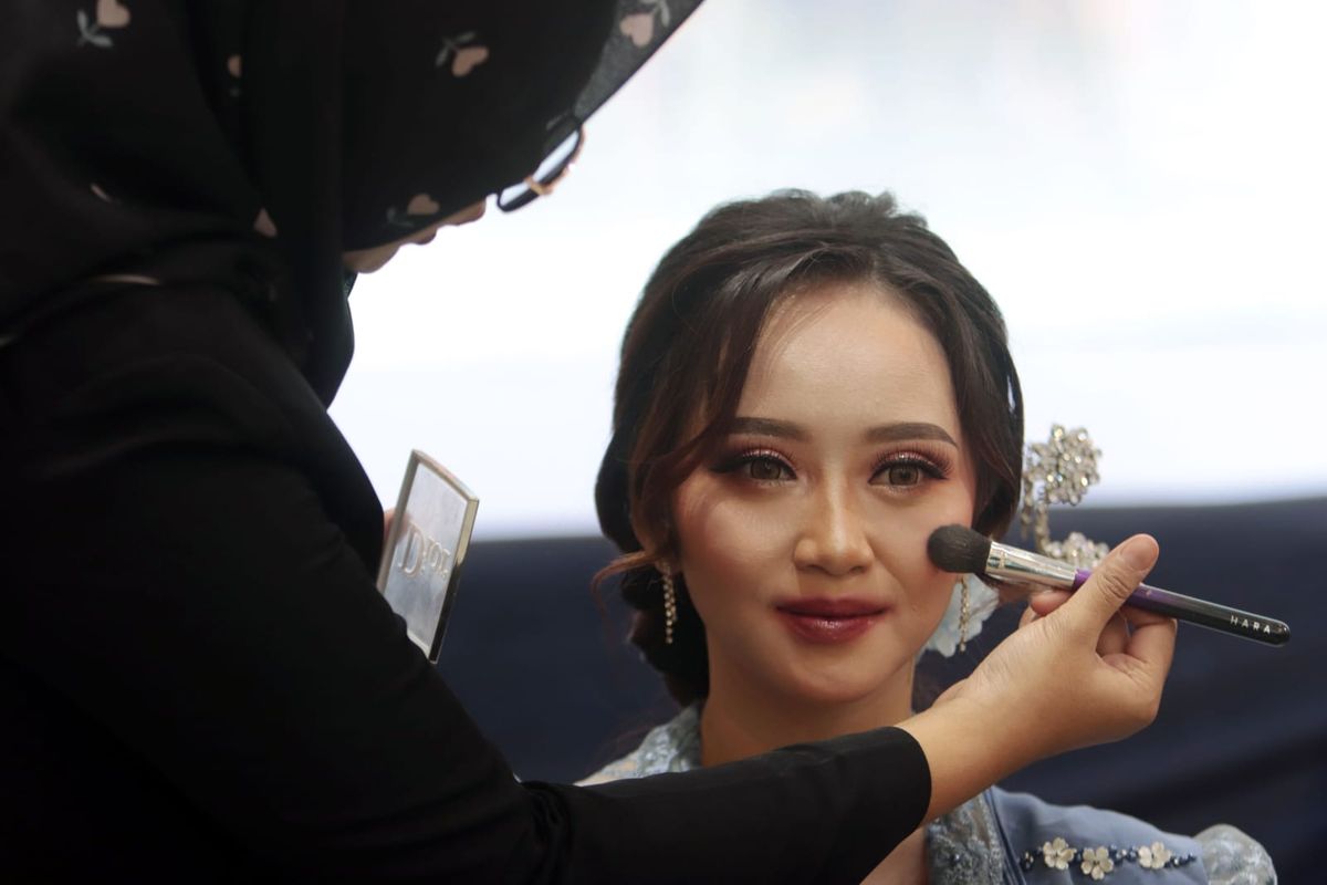 Douyin, Douyin makeup, douyin, douyin makeup, tips makeup, douyin makeup adalah, tips makeup douyin, makeup china, makeup dari china, Douyin Makeup, Tren Makeup dari China yang Cocok untuk Mata Kecil