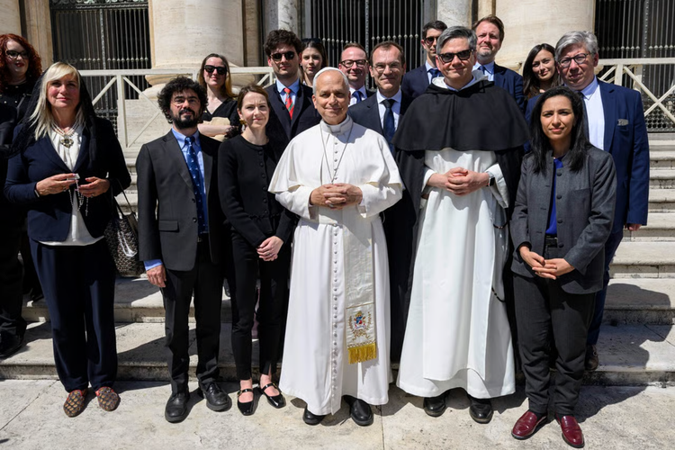 Vatikan, Magnifica Humanitas, Magnificent Humanity, ensiklik, Pope Leo XIV, Paus Leo XIV, Paus Leo XIV Kritik AI untuk Perang dan Profit, Silicon Valley Bereaksi