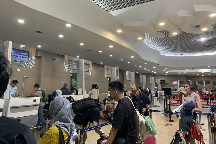 transportasi dari Kuala Lumpur ke Penang, cara ke penang malaysia, bagaimana cara ke penang dari kuala lumpur, cara menuju penang dari kuala lumpur, cara naik bus dari penang ke kuala lumpur, cara naik kereta dari penang ke kuala lumpur, cara dari kuala lumpur ke penang, transportasi dari kuala lumpur ke penang, 4 Transportasi dari Kuala Lumpur ke Penang Malaysia, Bisa Naik Apa?, 1. Pesawat, 2. Naik bus dan kapal feri, 3. Naik kereta api dan kapal feri, 4. Mobil pribadi